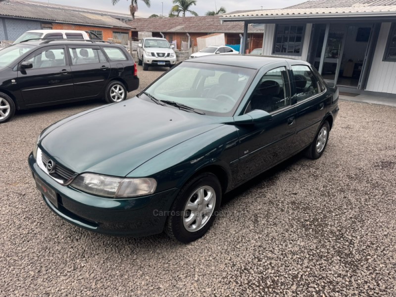 VECTRA 2.0 MPFI GLS 8V GASOLINA 4P MANUAL
