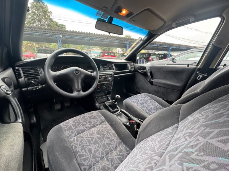 VECTRA 2.0 MPFI GLS 8V GASOLINA 4P MANUAL - 1998 - IGREJINHA