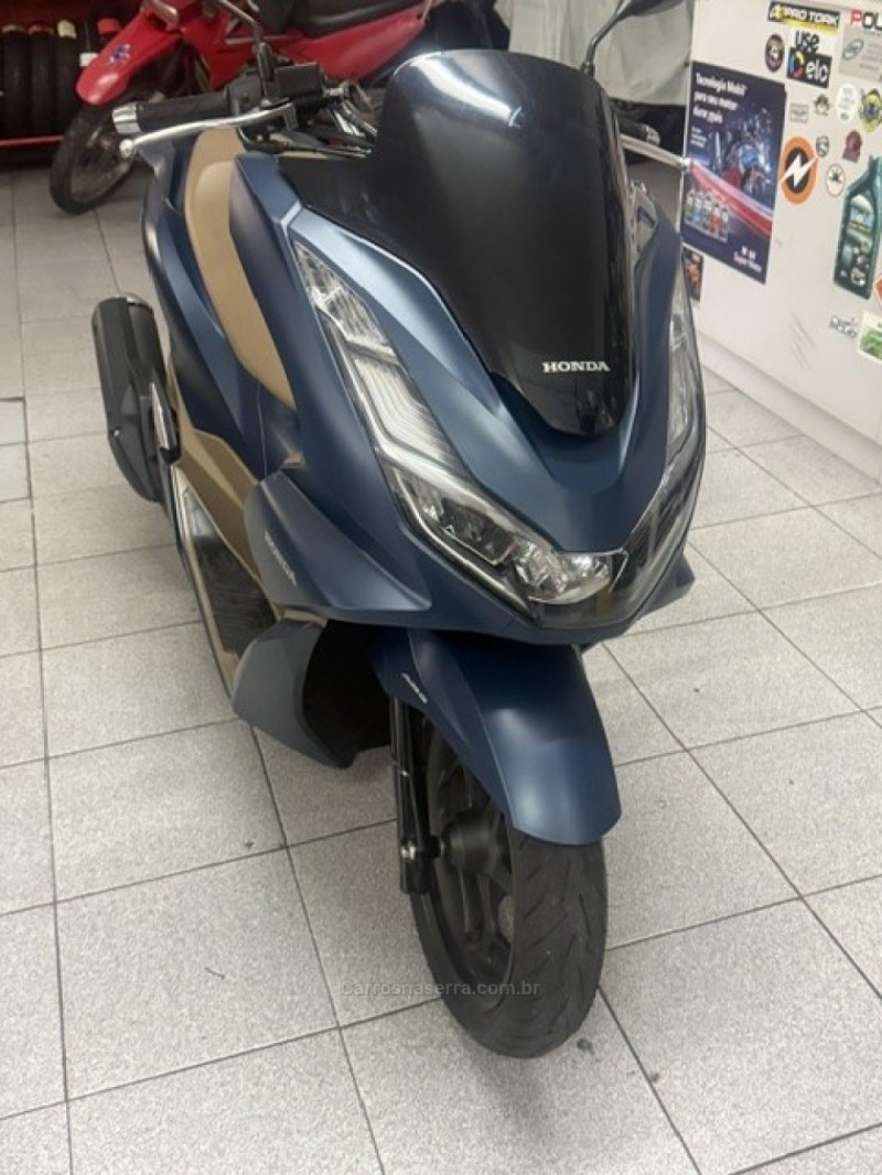 PCX 160 DLX - 2023 - GARIBALDI