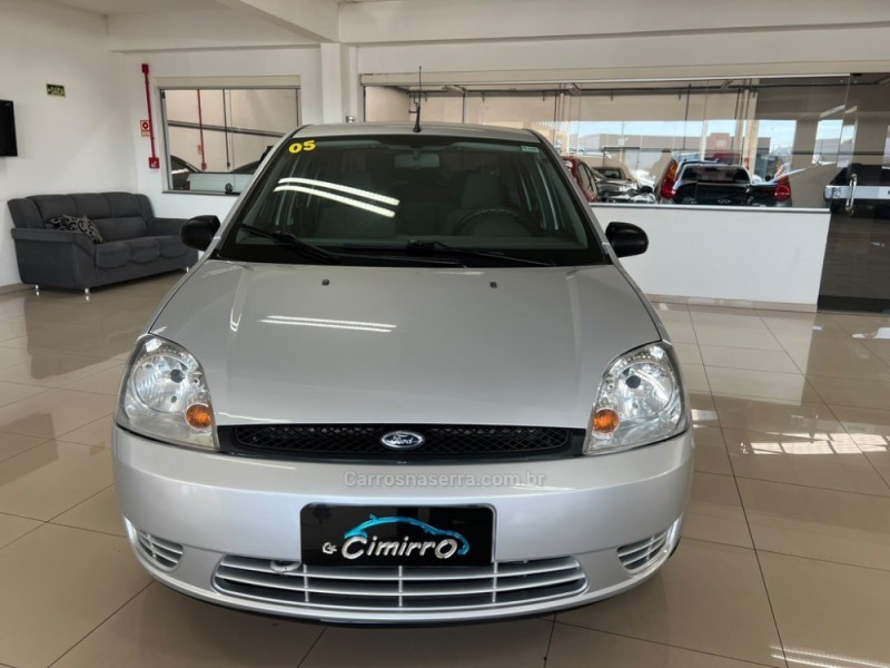 FIESTA 1.6 MPI SEDAN 8V FLEX 4P MANUAL - 2005 - TAQUARA