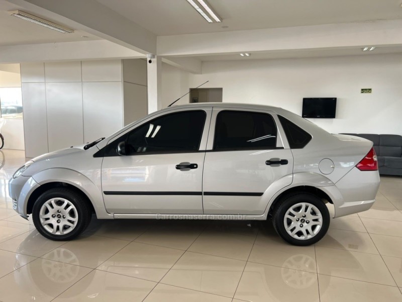 FIESTA 1.6 MPI SEDAN 8V FLEX 4P MANUAL - 2005 - TAQUARA