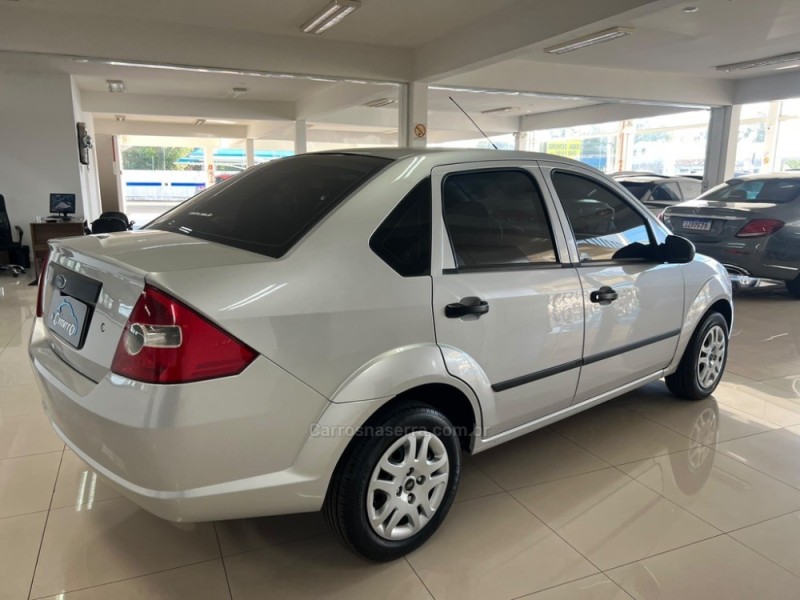 FIESTA 1.6 MPI SEDAN 8V FLEX 4P MANUAL - 2005 - TAQUARA