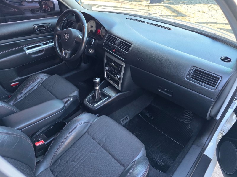 GOLF 1.6 MI SPORTLINE 8V FLEX 4P MANUAL - 2013 - FARROUPILHA