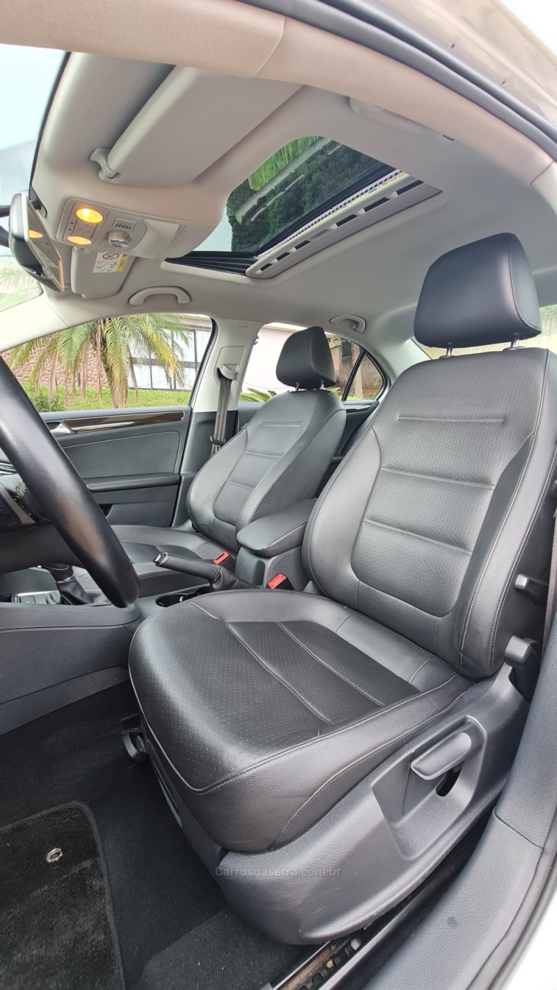 JETTA 2.0 COMFORTLINE FLEX 4P TIPTRONIC - 2016 - LAGOA VERMELHA