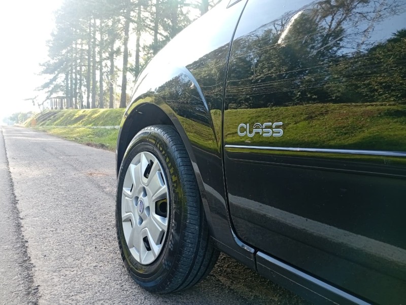 FIESTA 1.0 MPI 8V GASOLINA 4P MANUAL - 2010 - VENâNCIO AIRES