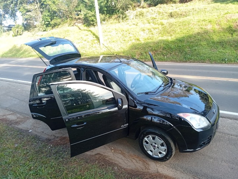 FIESTA 1.0 MPI 8V GASOLINA 4P MANUAL - 2010 - VENâNCIO AIRES