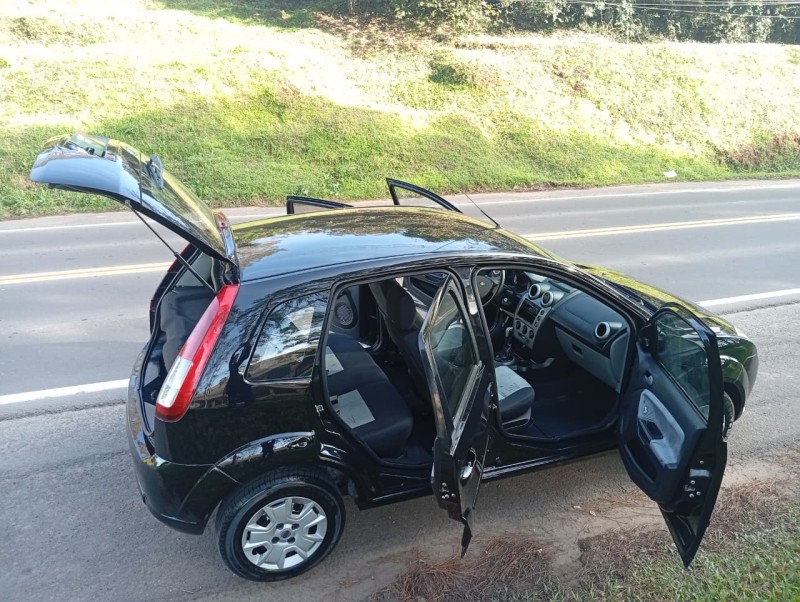 FIESTA 1.0 MPI 8V GASOLINA 4P MANUAL - 2010 - VENâNCIO AIRES