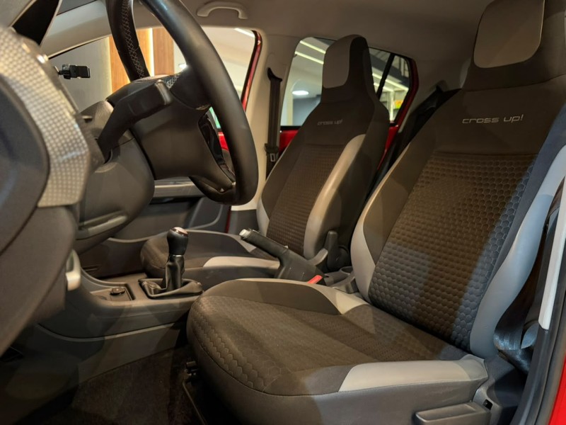 UP 1.0 TSI CROSS 12V FLEX 4P MANUAL - 2018 - NOVO HAMBURGO