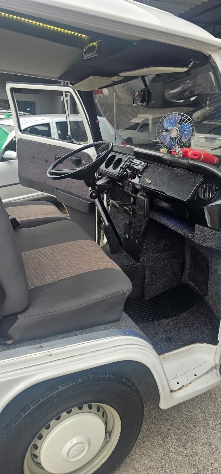 KOMBI 1.6 LUXO 8V GASOLINA 3P MANUAL - 1995 - CAXIAS DO SUL