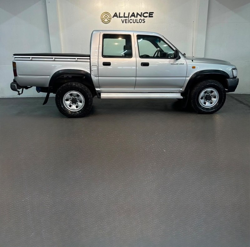 HILUX 3.0 DX 4X2 CD 16V DIESEL 4P MANUAL - 2003 - CAXIAS DO SUL