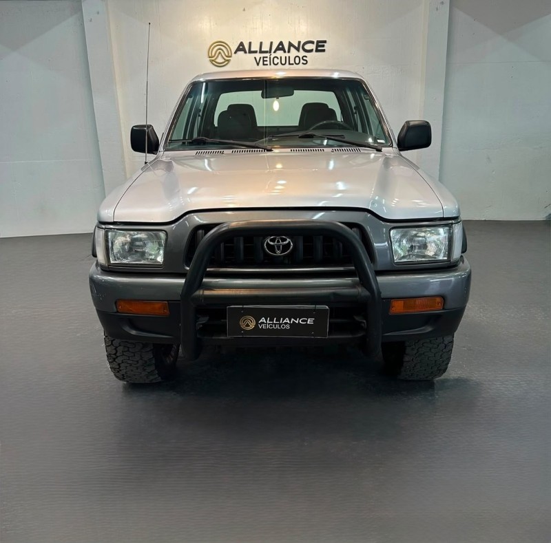 HILUX 3.0 DX 4X2 CD 16V DIESEL 4P MANUAL - 2003 - CAXIAS DO SUL