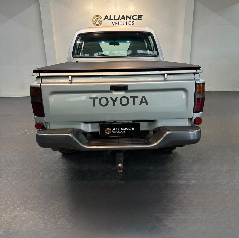 HILUX 3.0 DX 4X2 CD 16V DIESEL 4P MANUAL - 2003 - CAXIAS DO SUL