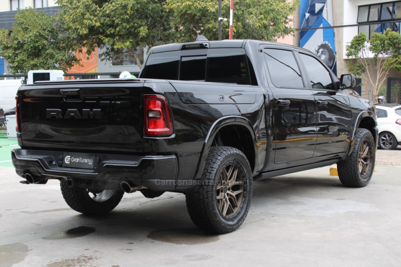 1500 LARAMIE 3.0 NIGHT EDITION BI-TURBO 4X4 GASOLINA 4P AUTOMÁTICO - 2025 - CAXIAS DO SUL