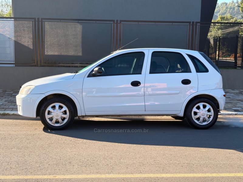 CORSA 1.4 MPFI MAXX 8V FLEX 4P MANUAL - 2011 - ESTâNCIA VELHA