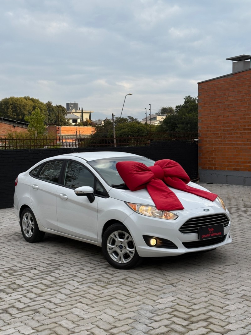 FIESTA 1.6 SEL SEDAN 16V FLEX 4P MANUAL  - 2014 - CAXIAS DO SUL