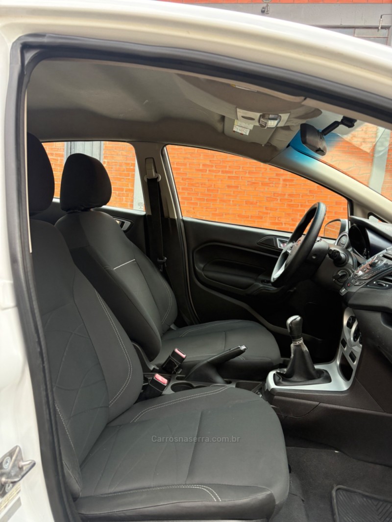 FIESTA 1.6 SEL SEDAN 16V FLEX 4P MANUAL  - 2014 - CAXIAS DO SUL