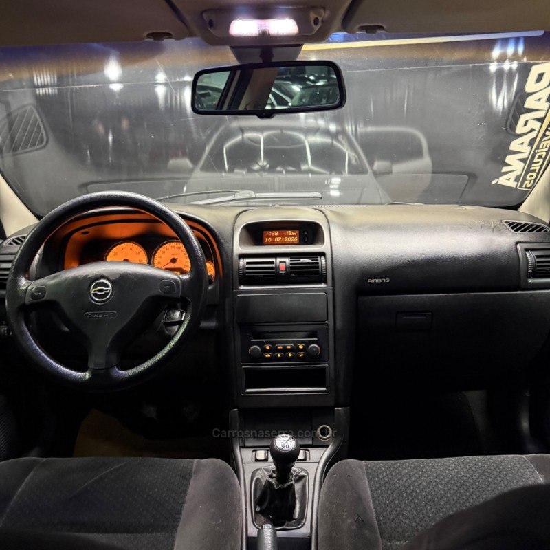 ASTRA 2.0 MPFI ADVANTAGE SEDAN 8V FLEX 4P MANUAL - 2011 - ESTâNCIA VELHA
