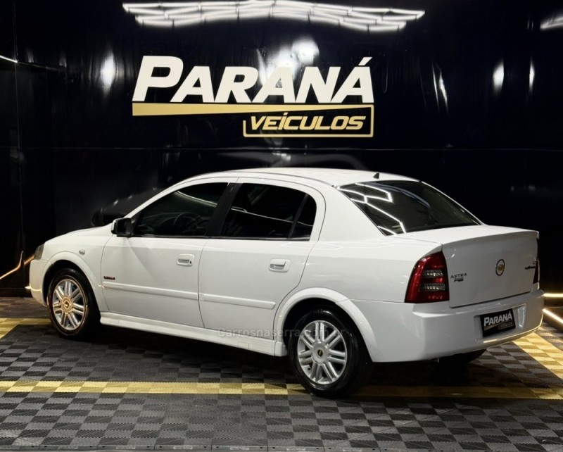 ASTRA 2.0 MPFI ADVANTAGE SEDAN 8V FLEX 4P MANUAL - 2011 - ESTâNCIA VELHA