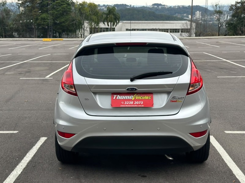 FIESTA 1.6 SE HATCH 16V FLEX 4P MANUAL - 2015 - CAXIAS DO SUL