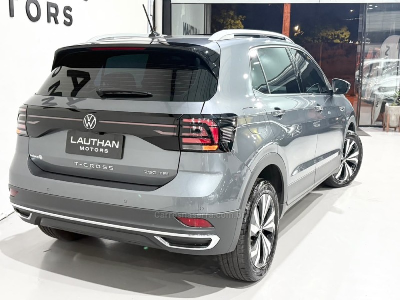 T-CROSS 1.4 HIGHLINE TSI 16V FLEX 4P AUTOMÁTICO - 2024 - NOVO HAMBURGO