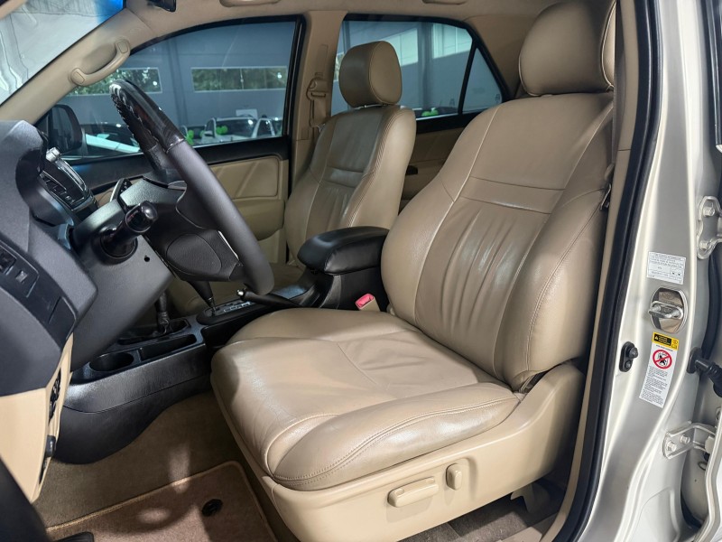 HILUX SW4 3.0 SRV 4X4 7 LUGARES 16V TURBO INTERCOOLER DIESEL 4P AUTOMÁTICO - 2014 - CARLOS BARBOSA