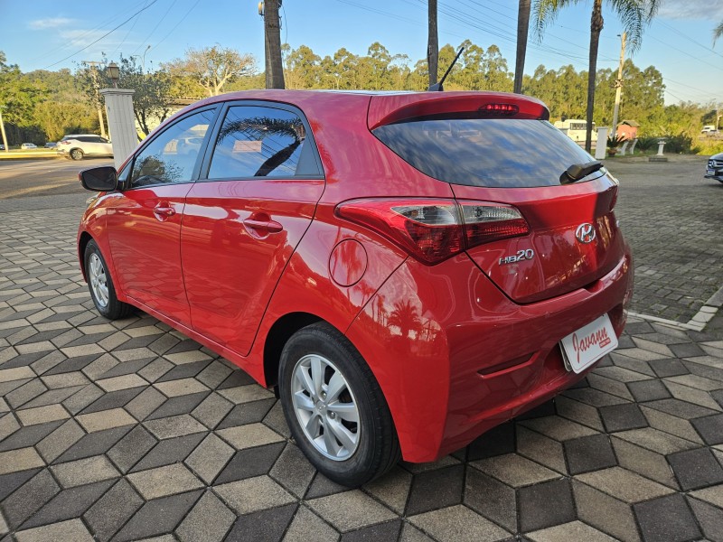 HB20 1.0 COMFORT PLUS 12V FLEX 4P MANUAL - 2014 - BOM PRINCíPIO
