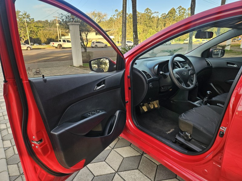 HB20 1.0 COMFORT PLUS 12V FLEX 4P MANUAL - 2014 - BOM PRINCíPIO