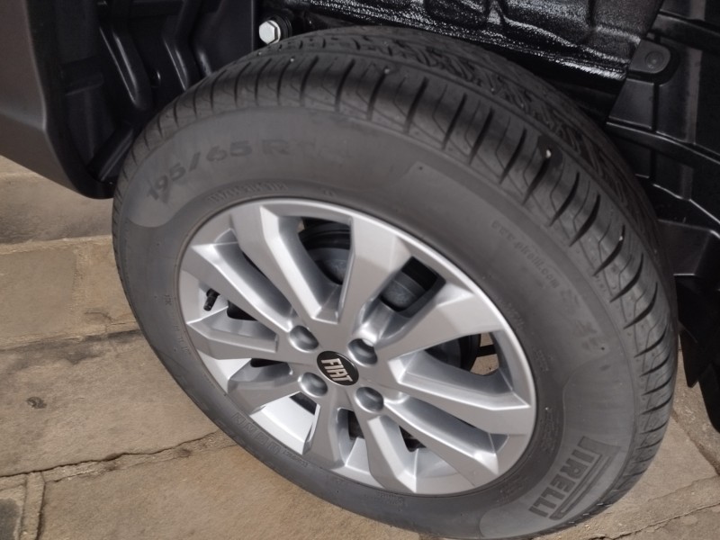STRADA 1.4 FREEDOM PLUS CS 8V FLEX 2P MANUAL - 2025 - VERANóPOLIS