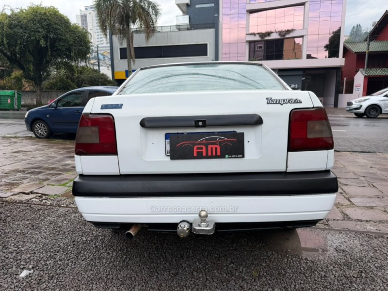 TEMPRA 2.0 IE 8V GASOLINA 4P MANUAL - 1995 - CAXIAS DO SUL