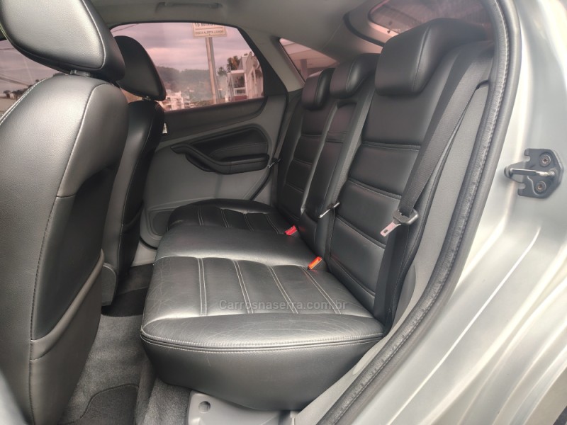 FOCUS 2.0 GHIA 16V GASOLINA 4P AUTOMÁTICO - 2009 - GUAPORé