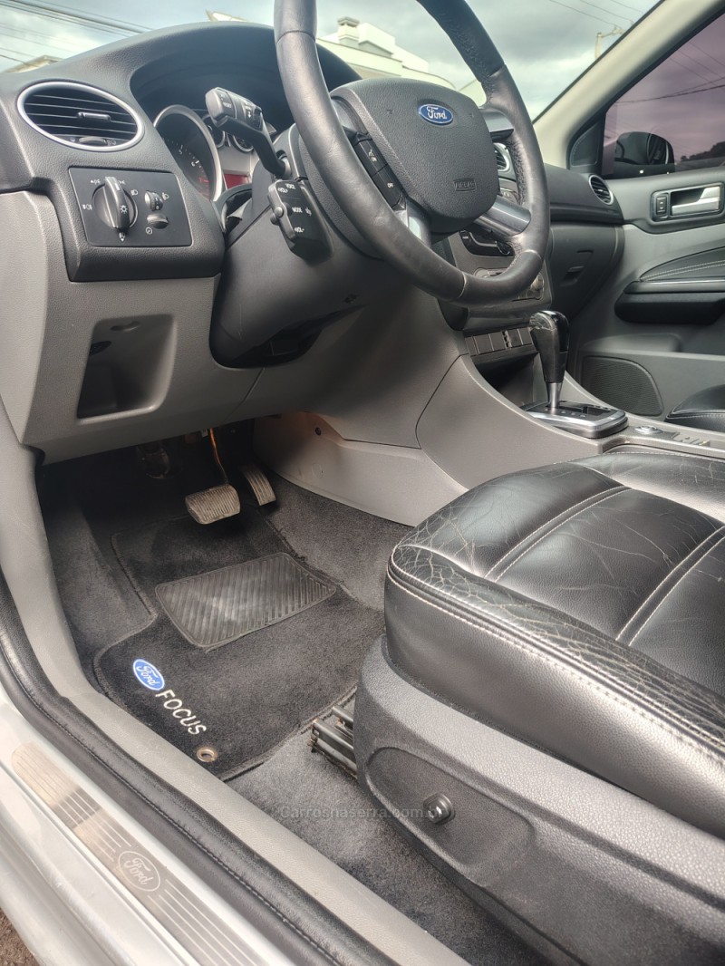 FOCUS 2.0 GHIA 16V GASOLINA 4P AUTOMÁTICO - 2009 - GUAPORé