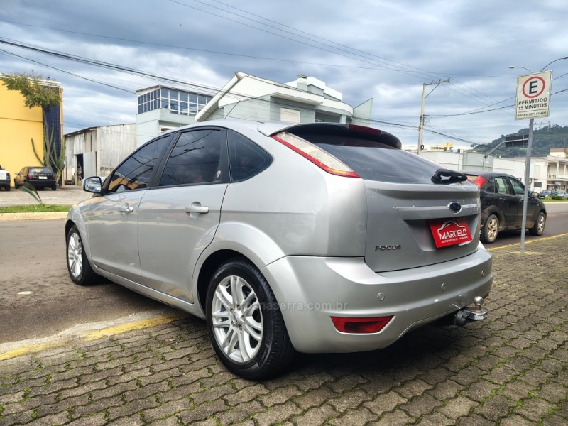 FOCUS 2.0 GHIA 16V GASOLINA 4P AUTOMÁTICO - 2009 - GUAPORé