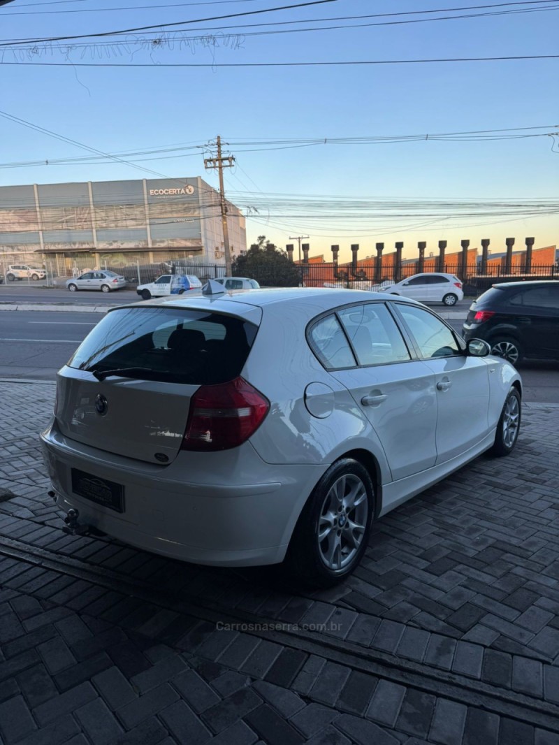 118I 1.6 URBAN LINE 16V TURBO GASOLINA 4P AUTOMÁTICO - 2010 - CAXIAS DO SUL