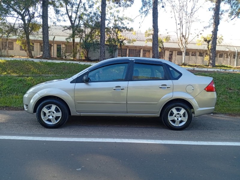 FIESTA 1.0 MPI CLASS 8V GASOLINA 4P MANUAL - 2006 - VENâNCIO AIRES