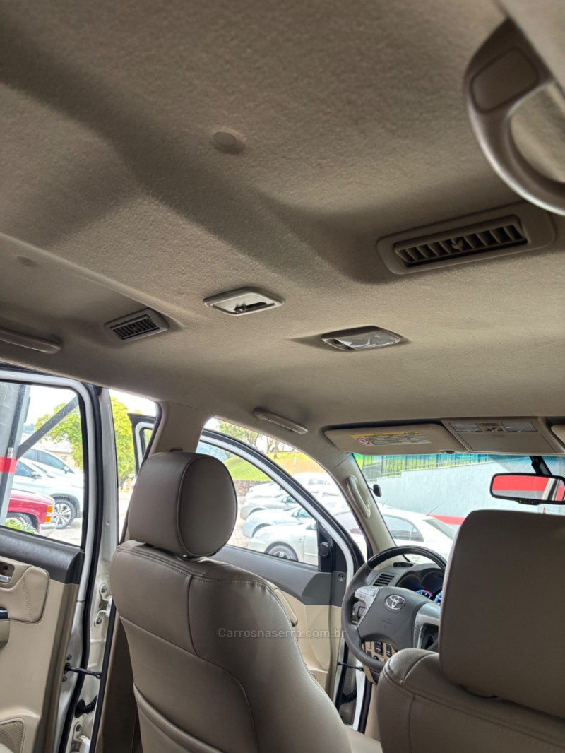 HILUX SW4 3.0 SRV 4X4 7 LUGARES 16V TURBO INTERCOOLER DIESEL 4P AUTOMÁTICO - 2013 - HARMONIA