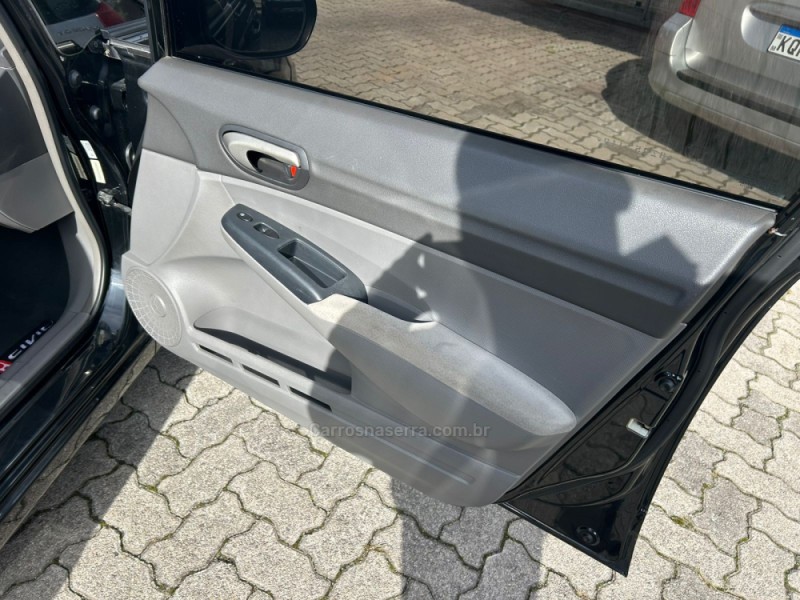CIVIC 1.8 LXS 16V GASOLINA 4P MANUAL - 2008 - BENTO GONçALVES