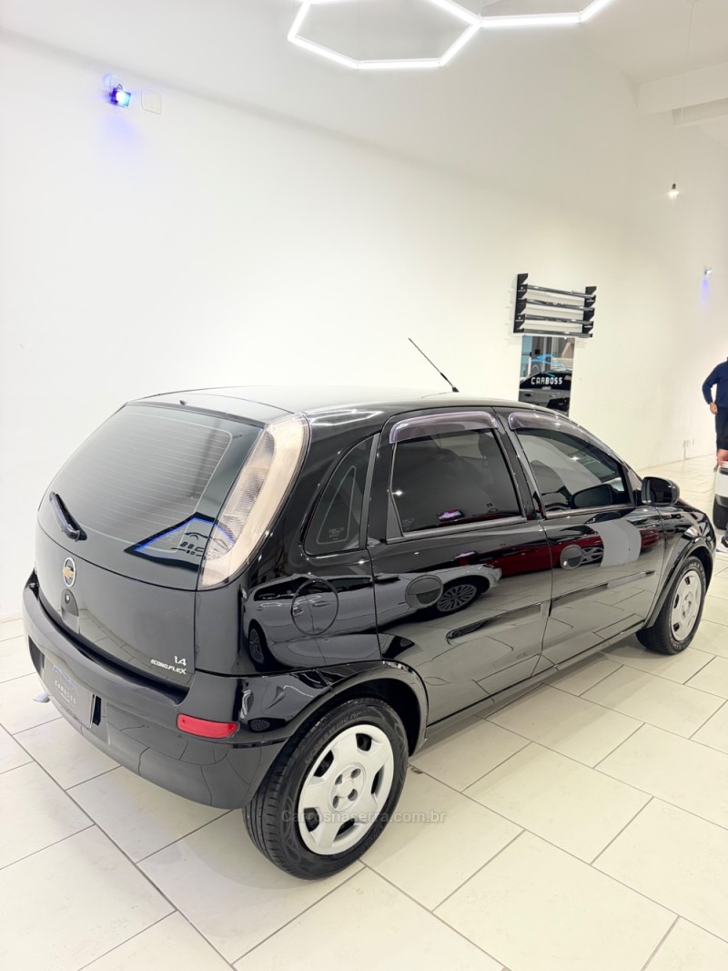 CORSA 1.4 MPFI MAXX 8V FLEX 4P MANUAL - 2011 - CAXIAS DO SUL
