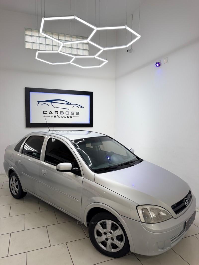corsa 1.0 mpfi joy sedan 8v flex 4p manual 2003 caxias do sul
