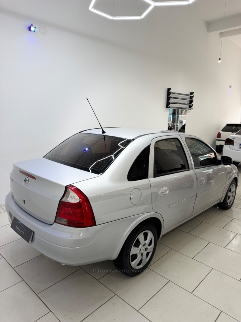 CORSA 1.0 MPFI JOY SEDAN 8V FLEX 4P MANUAL - 2003 - CAXIAS DO SUL