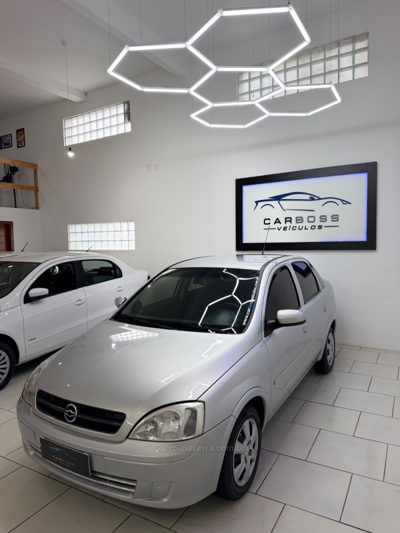 CORSA 1.0 MPFI JOY SEDAN 8V FLEX 4P MANUAL - 2003 - CAXIAS DO SUL