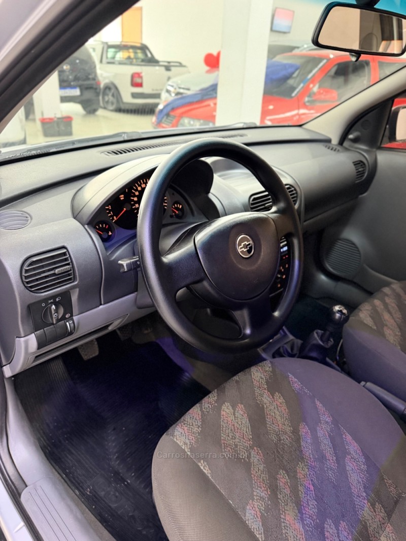 CORSA 1.0 MPFI JOY SEDAN 8V FLEX 4P MANUAL - 2003 - CAXIAS DO SUL