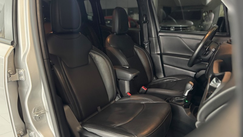RENEGADE 1.8 16V FLEX LIMITED 4P AUTOMÁTICO - 2018 - ESTâNCIA VELHA