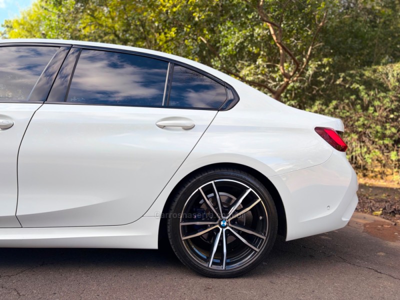 320I 2.0 M SPORT 16V TURBO GASOLINA 4P AUTOMÁTICO - 2022 - FELIZ