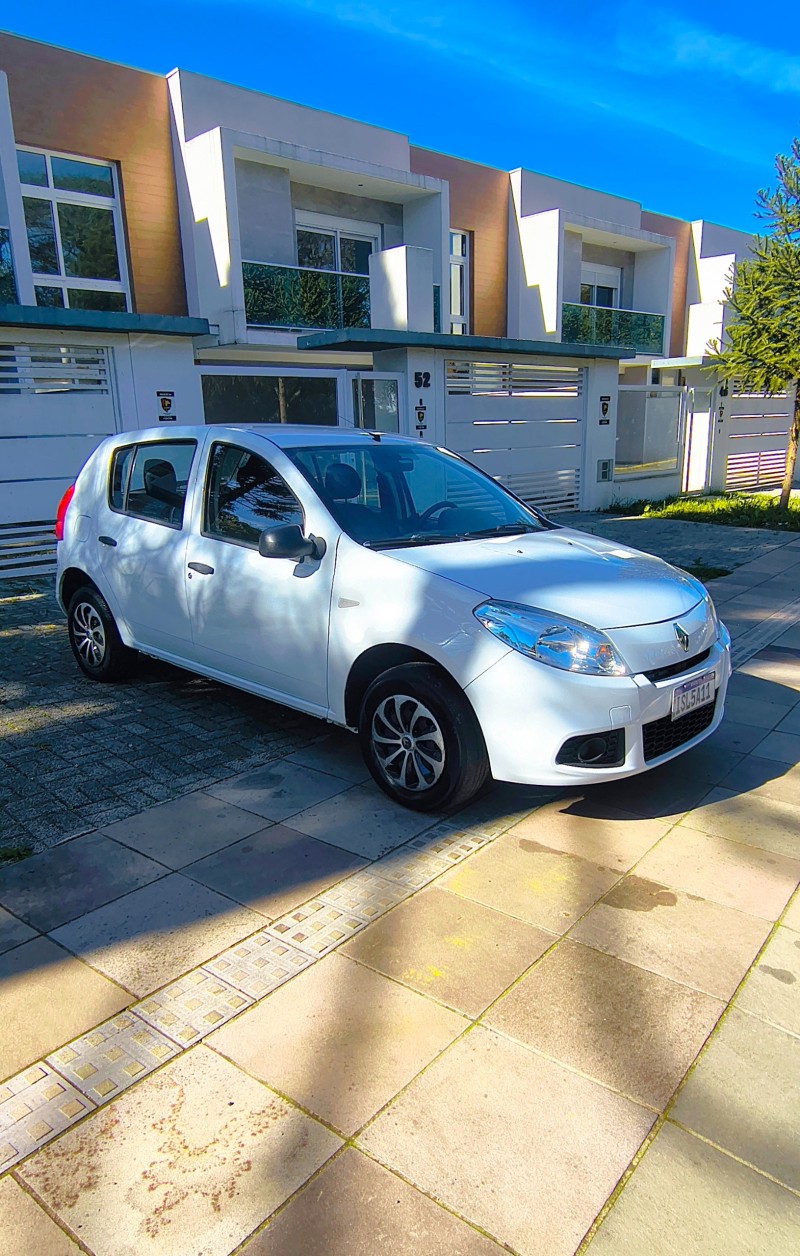 sandero 1.0 authentique plus 16v flex 4p manual 2011 farroupilha