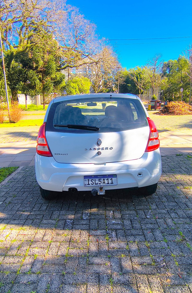 SANDERO 1.0 AUTHENTIQUE PLUS 16V FLEX 4P MANUAL - 2011 - FARROUPILHA