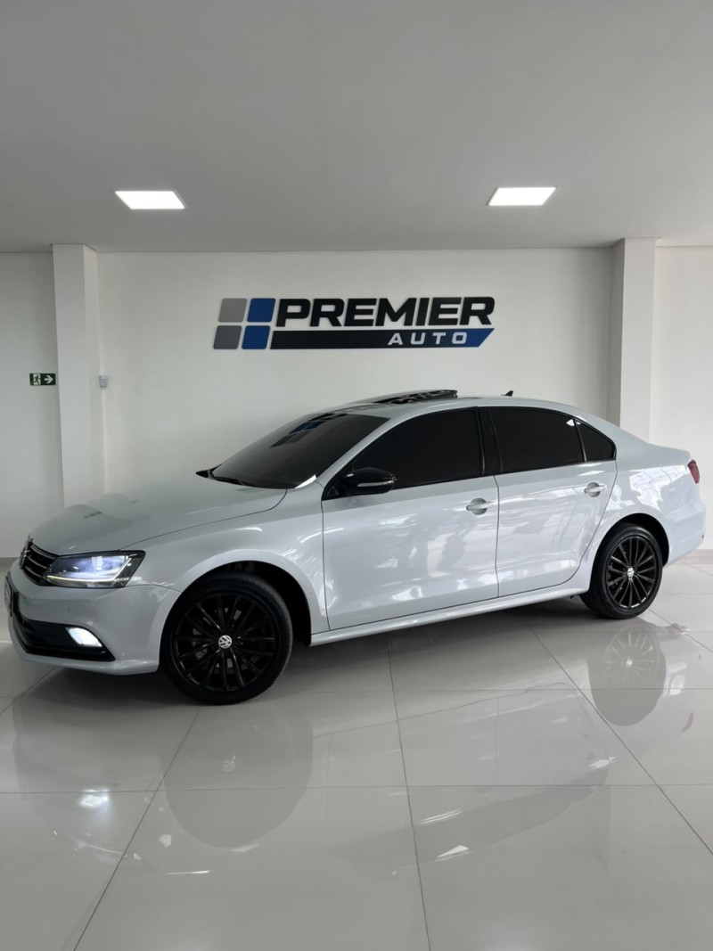 JETTA 1.4 16V TSI COMFORTLINE GASOLINA 4P TIPTRONIC - 2011 - CAXIAS DO SUL