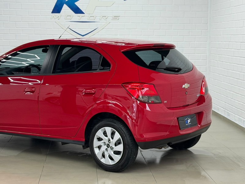 ONIX 1.4 MPFI LT 8V FLEX 4P MANUAL - 2014 - NOVO HAMBURGO