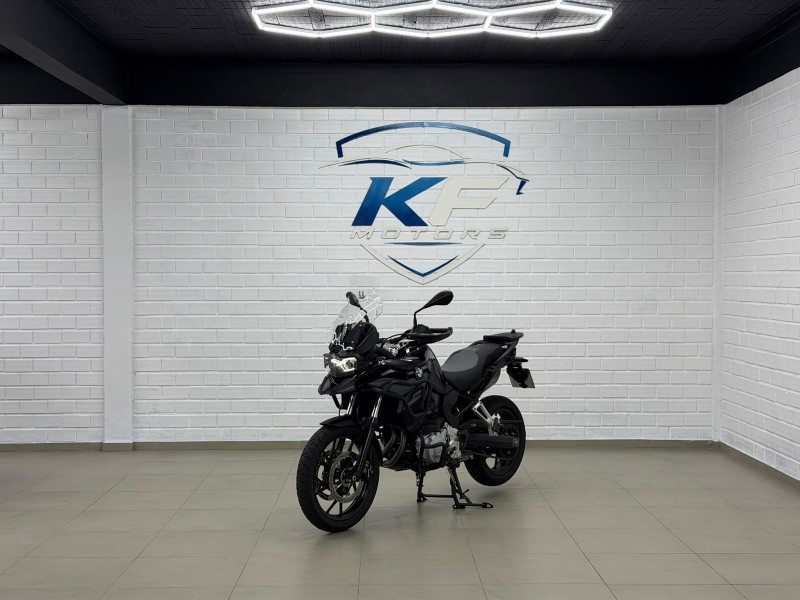 f 750 gs premium triple black 2023 novo hamburgo