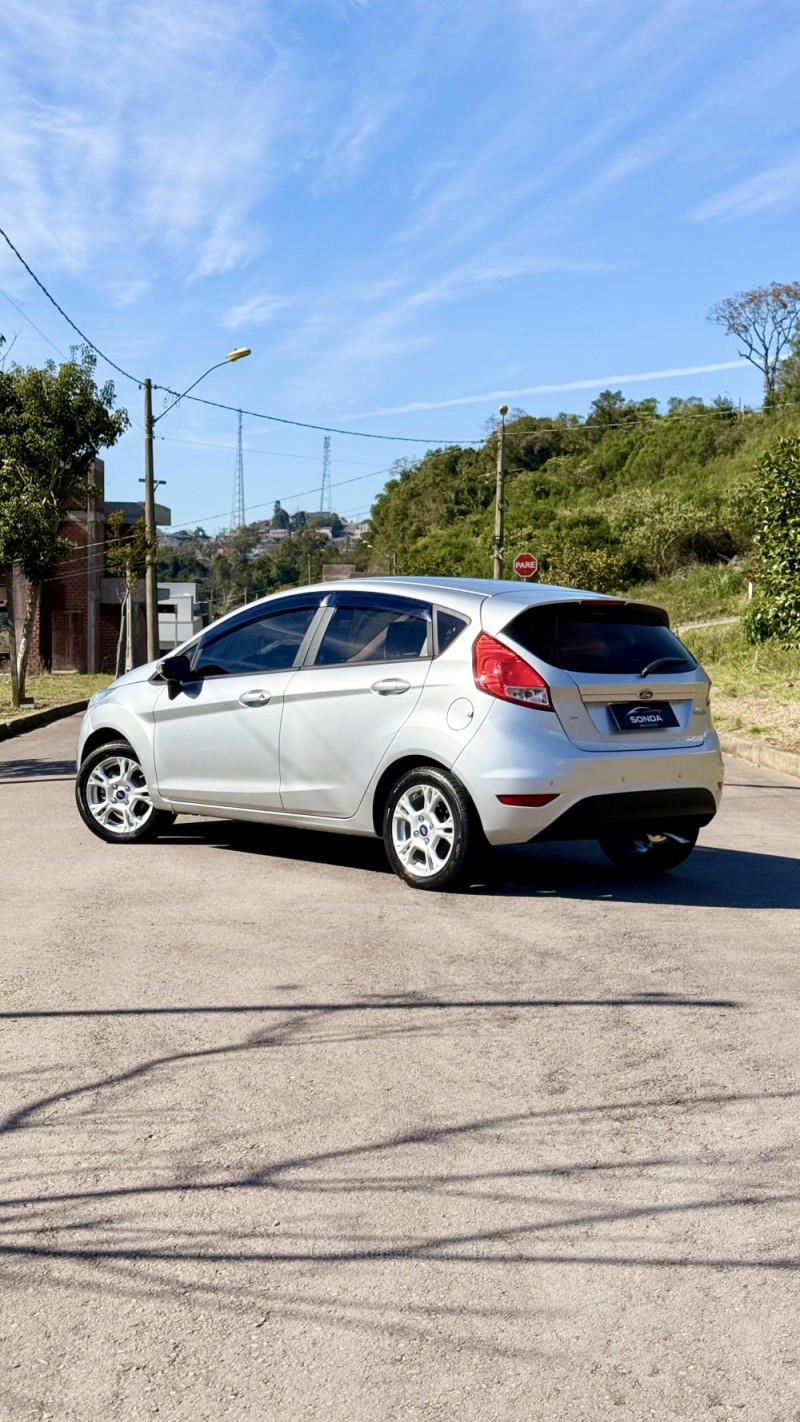 FIESTA 1.6 SE HATCH 16V FLEX 4P MANUAL - 2014 - FLORES DA CUNHA