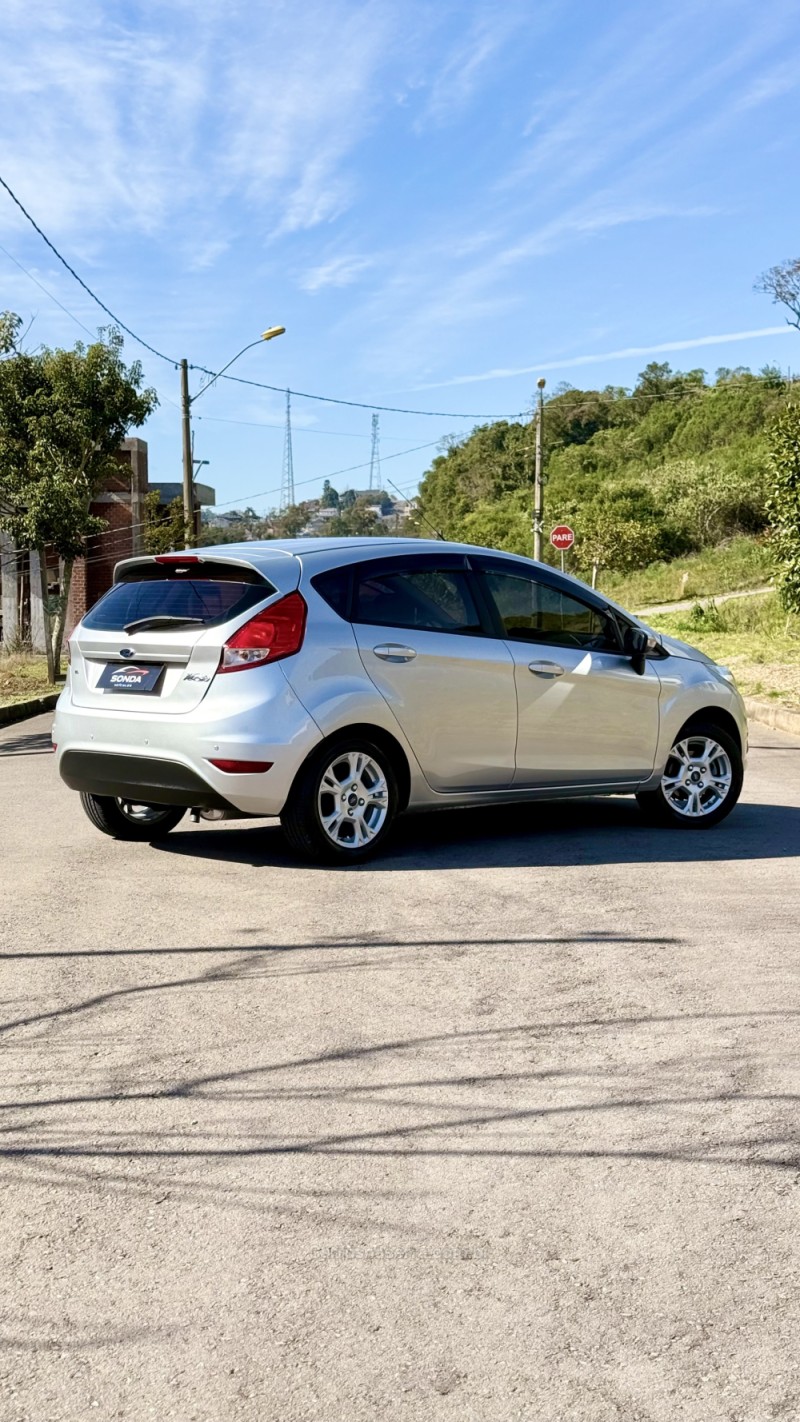 FIESTA 1.6 SE HATCH 16V FLEX 4P MANUAL - 2014 - FLORES DA CUNHA